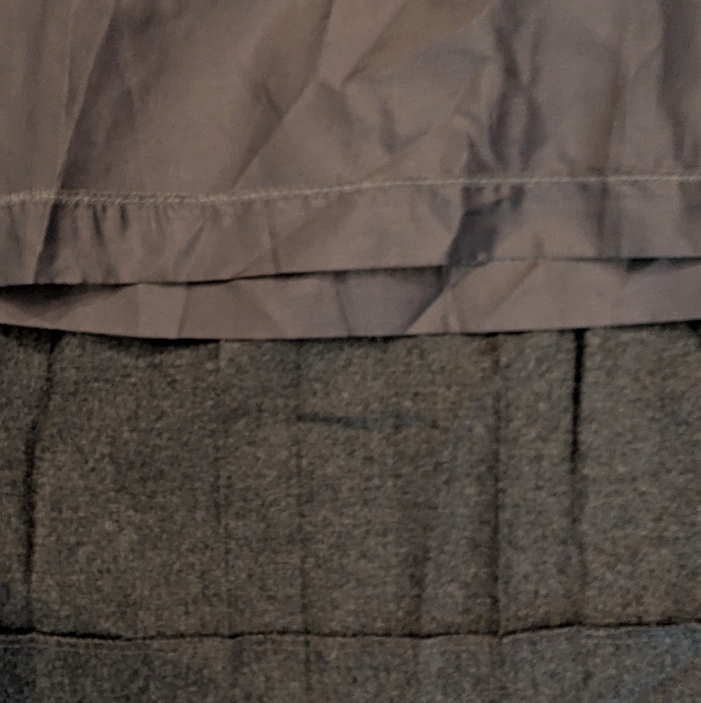 Mint Condition Vintage 80s Burberry Gray Wool Pleated Skirt - Picture 4 of 5